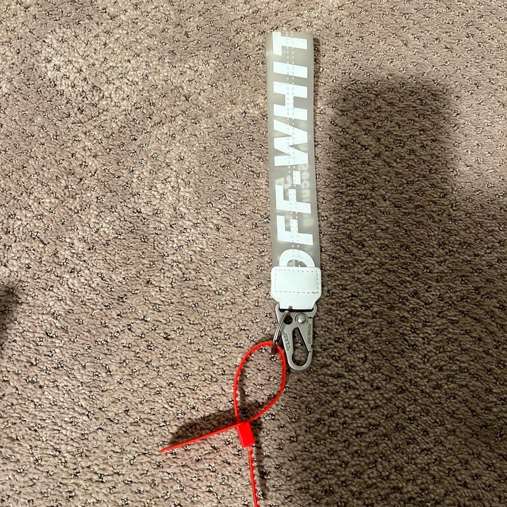 Amazon off white keychain